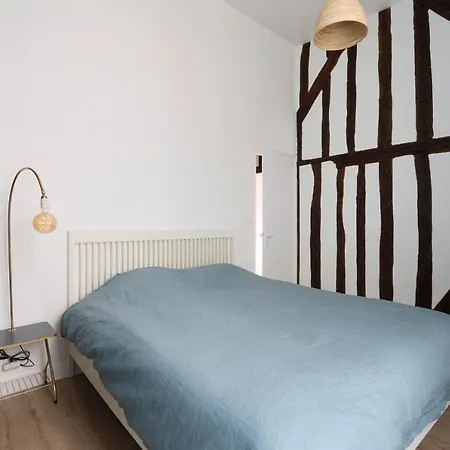 Bright Charming Flat #placeplumereau #tours Apartamento